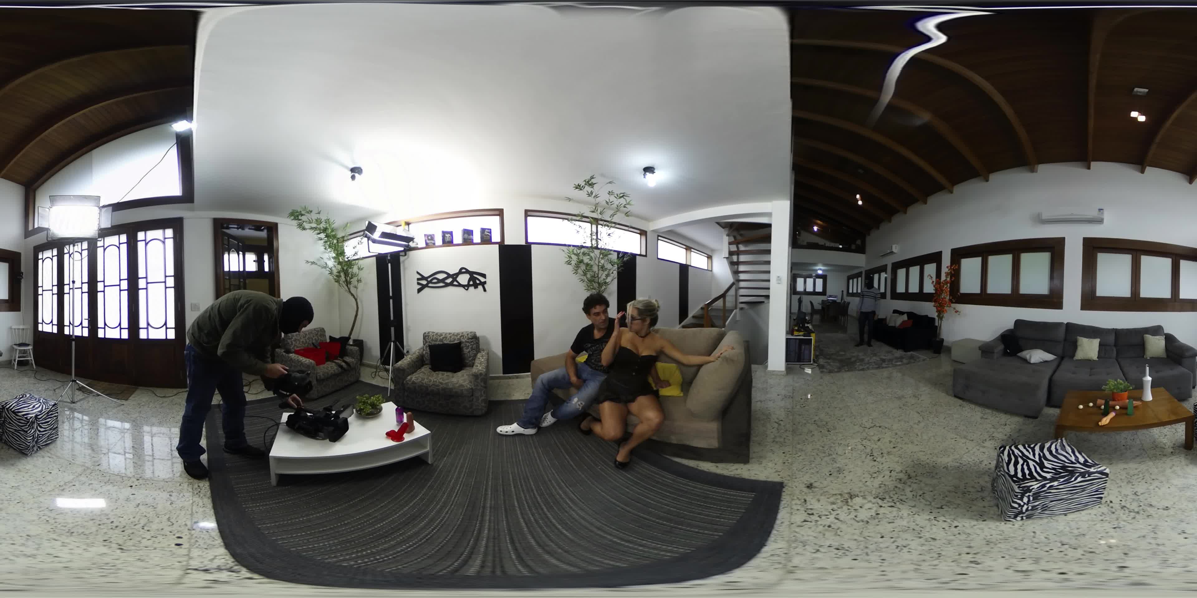 Sexo anal com Mia Linz em 360º