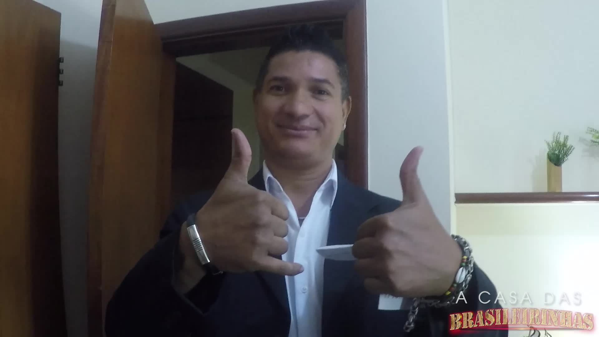 Fabiane Thompson e Angel Lima incendiaram a casa em sexo ao vivo