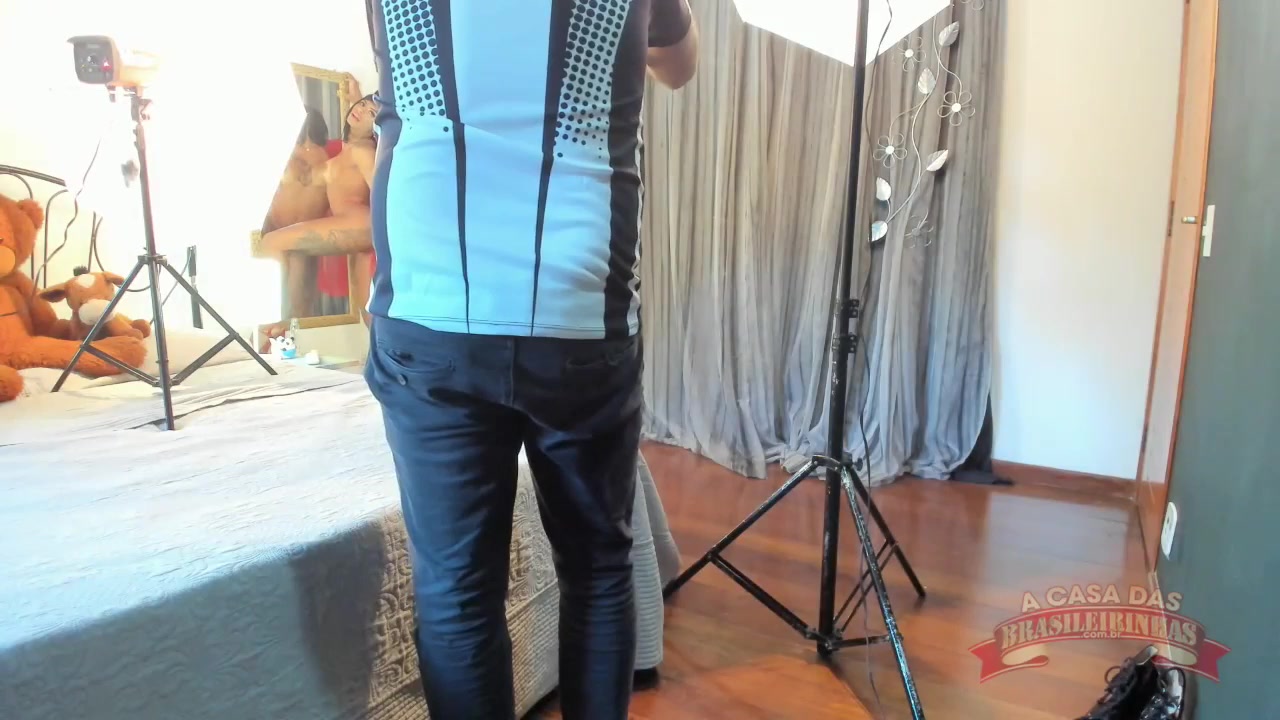 Milla Albuquerque realizou um ensaio fotográfico bem sensual