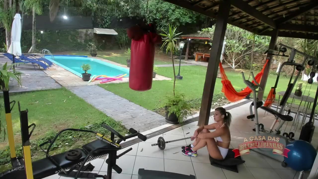 A Melody malhou na casa da sacanagem 