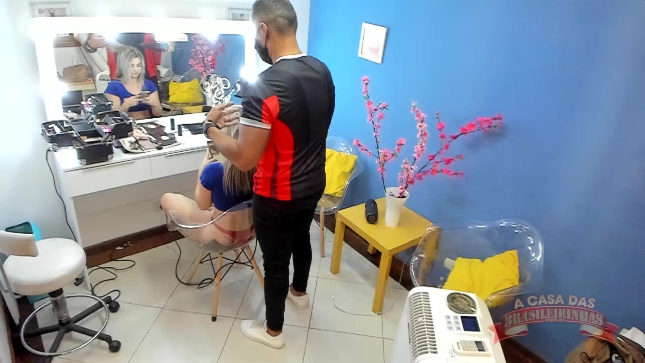 Maquiagem: confira o camarim pornô com Melody Antunes