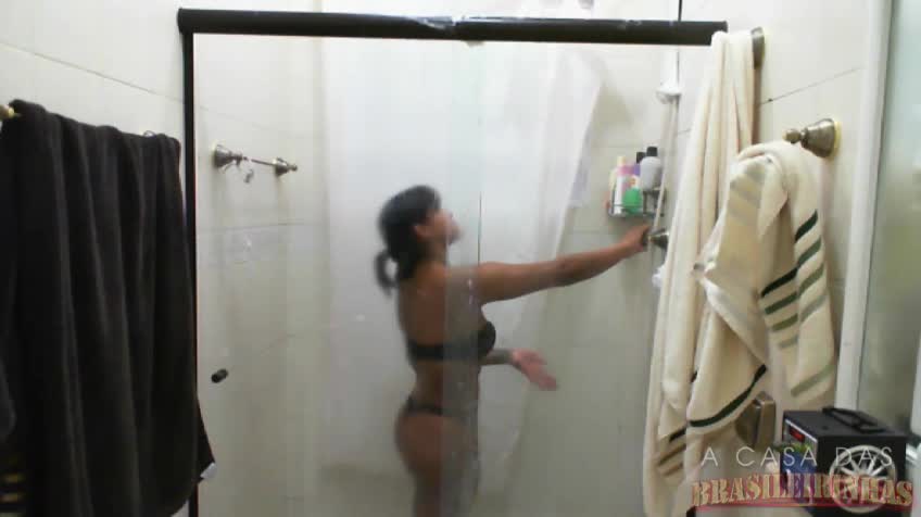 Que banho mais gostoso esse da Keity Bitencourty