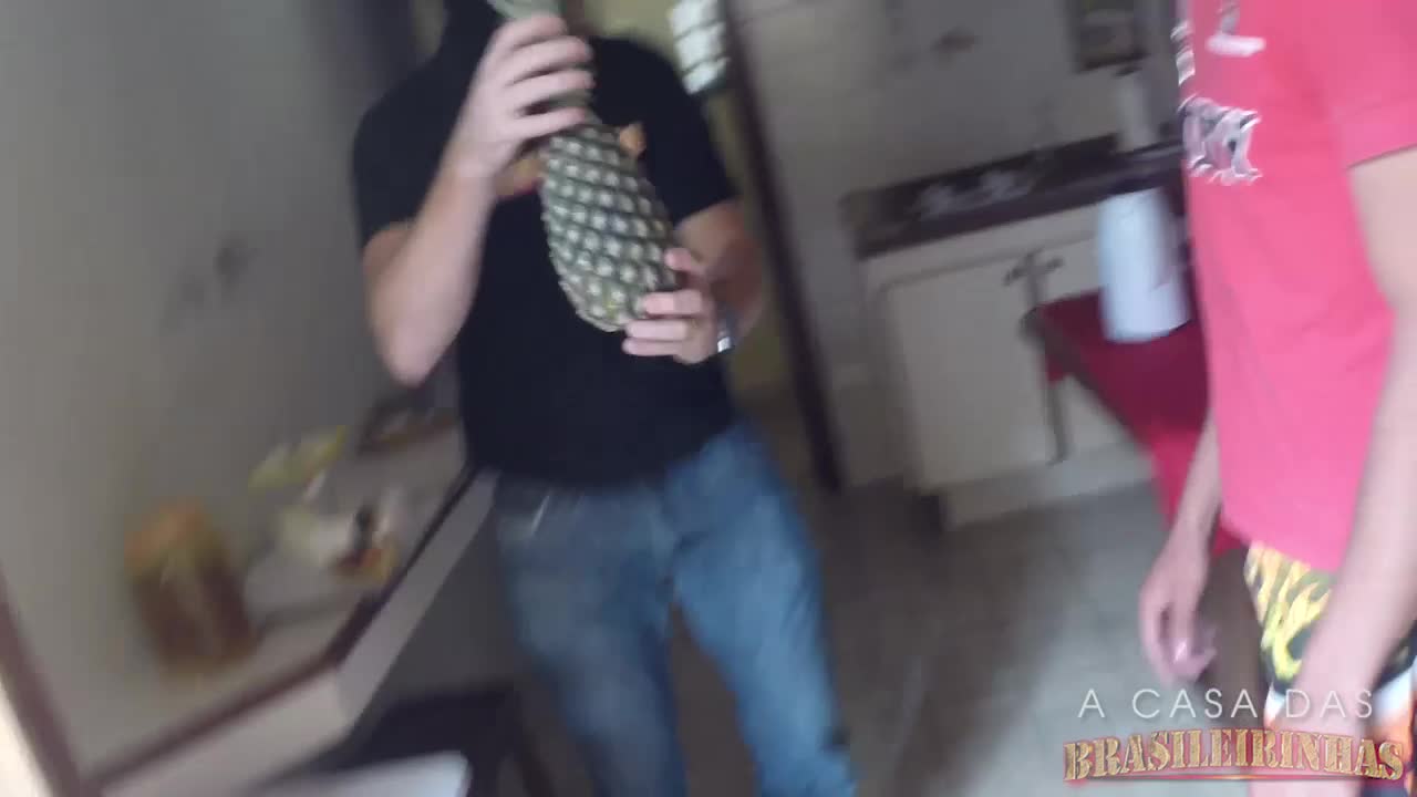 Assinante sortudo vai até a Casa pra pegar Alessandra de jeito!