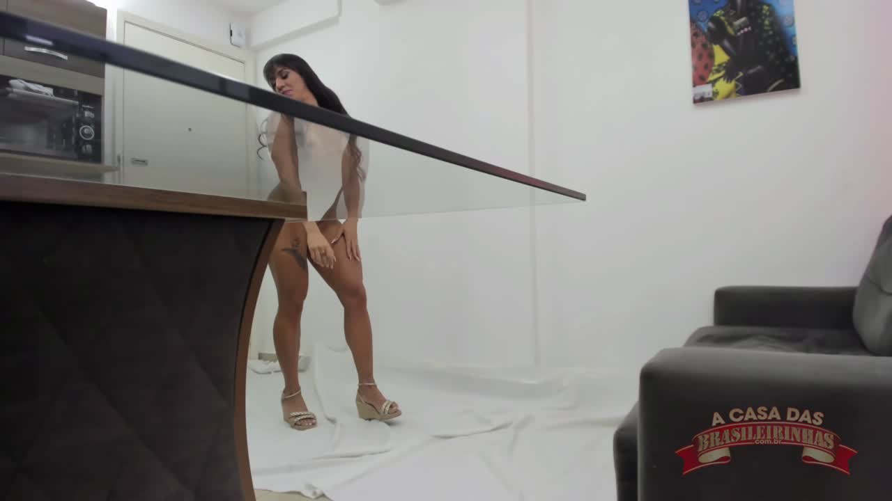Bastidores do ensaio fotográfico sensual da Ta Fit: confira as fotos perfeitas!
