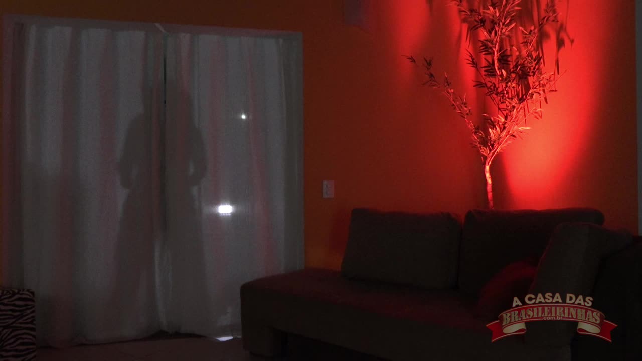 Luna Oliveira dando um show e dançando peladinha ao vivo!