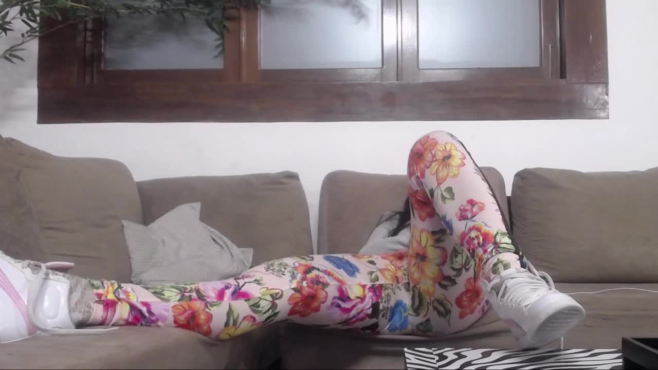 Chat de sexo com Lola nua AO VIVO na Casa