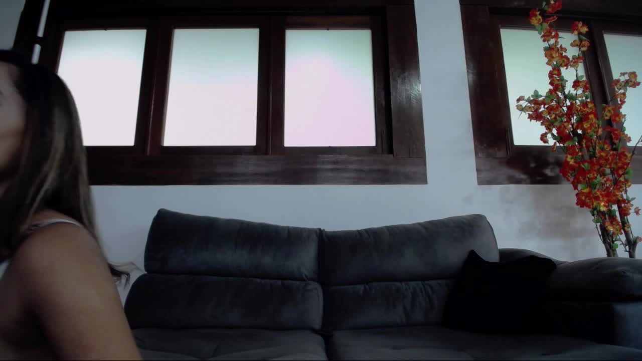 Chat de sexo exclusivo com Lanna Carvalho na Casa das Brasileirinhas