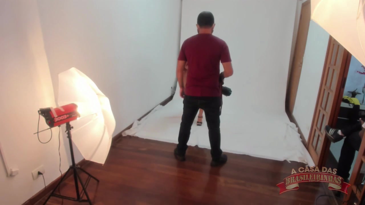 Mirella Mansur nua em mais um ensaio para o reality, veja!