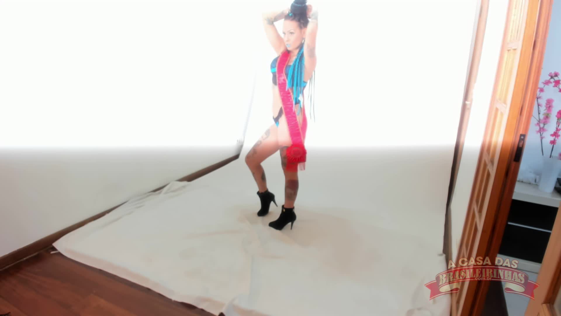 Evelyn Buarque nua no ensaio sensual da Brasileirinhas
