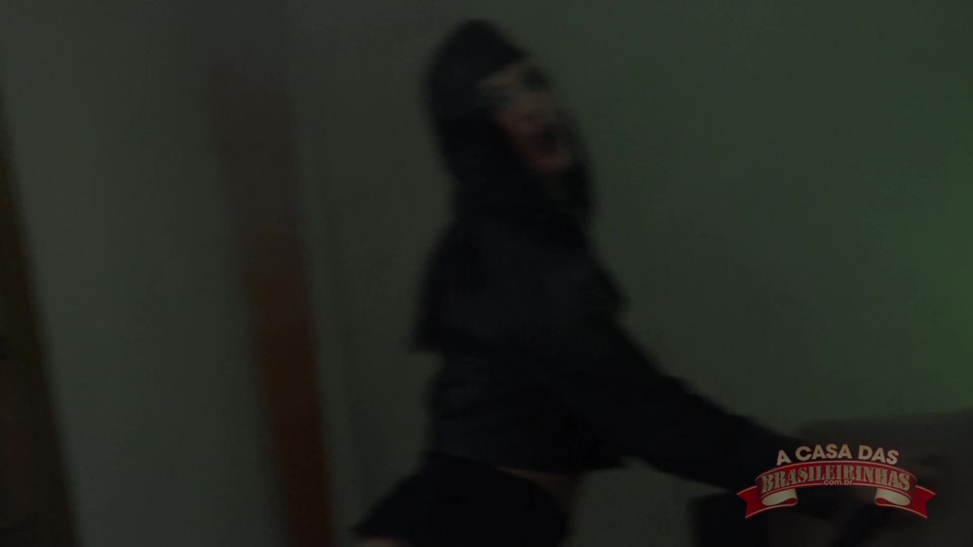 Sexy show, gostosa Bianca Naldy sensualiza e enfia o cacete no cú