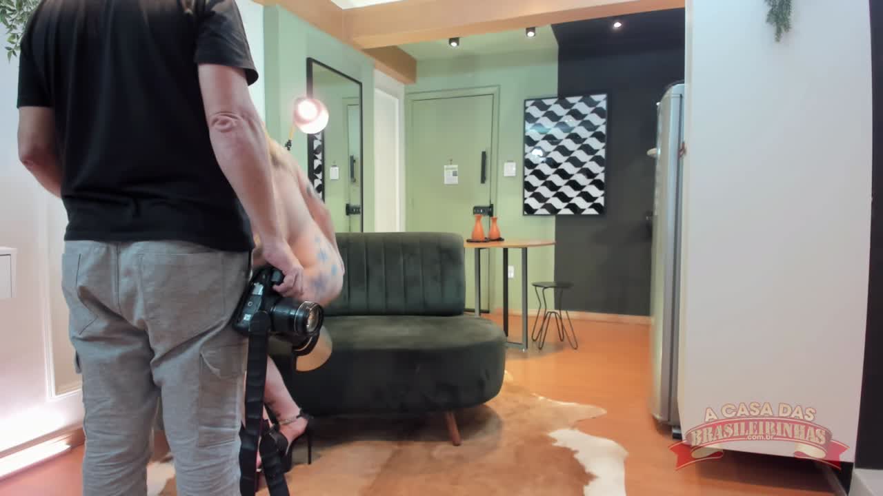 Bastidores do segundo ensaio nu com a modelo Joy Ski: confira!