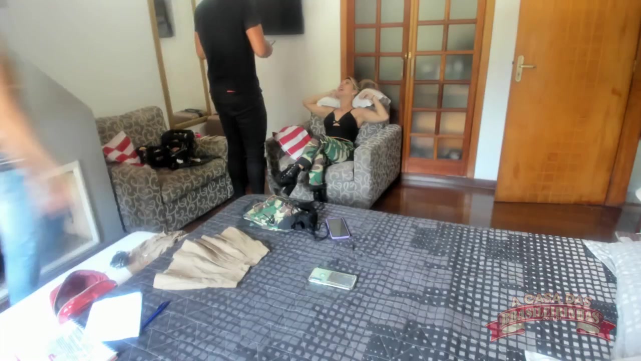 Produção da Ela Hotwife para mais um filme pornô da Brsileirinhas