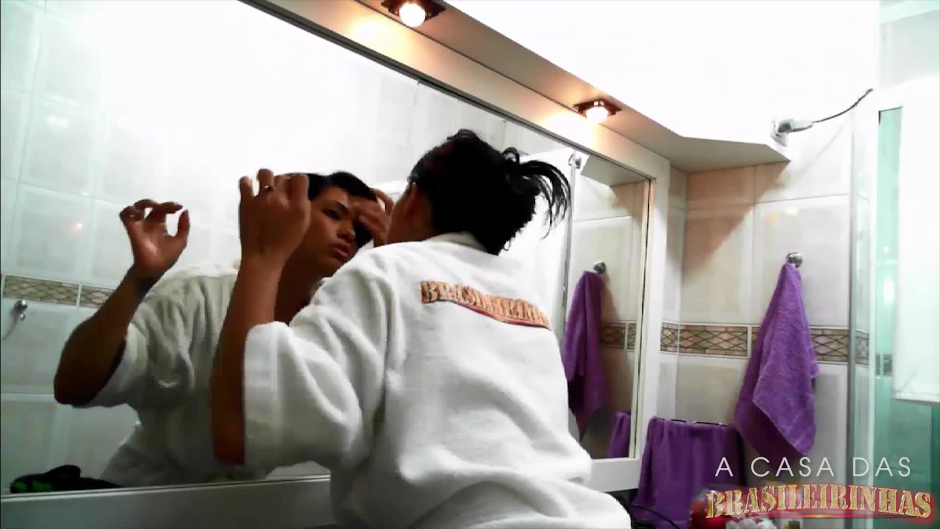Morena Gostosa Mary | Hidromassagem | A Casa das Brasileirinhas