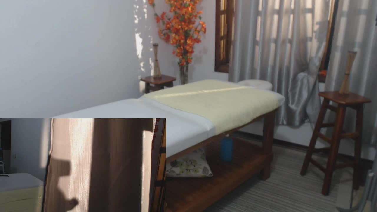 Suzie Slut recebe massagem sensual e grava tudo