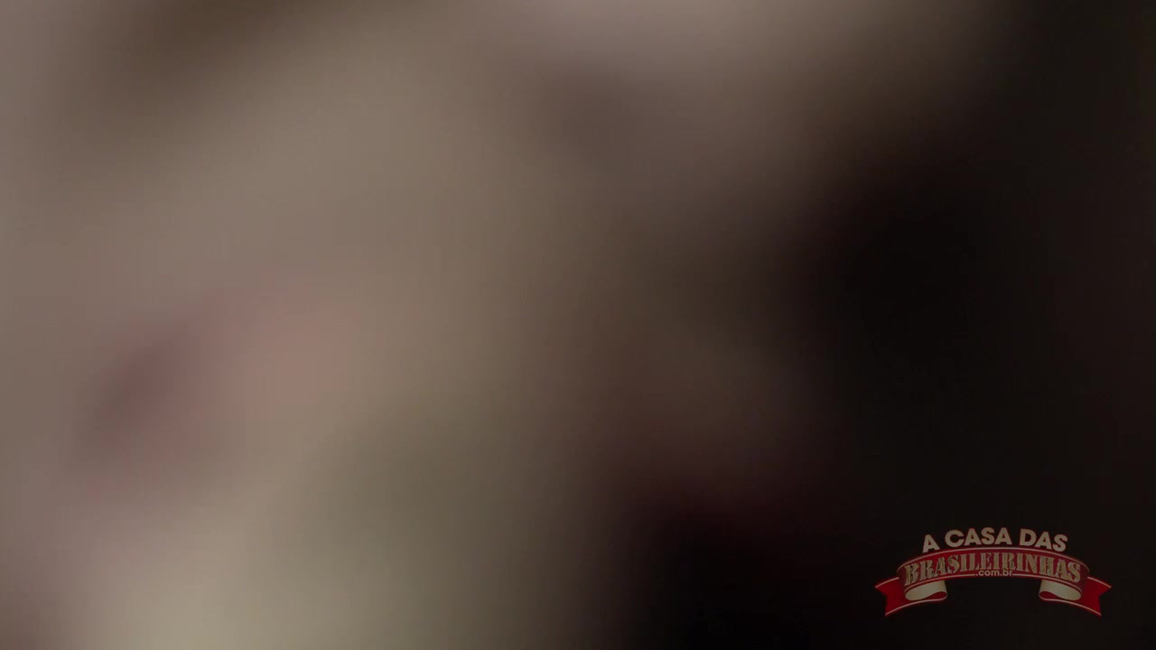 Veja como foi a aula de sexo oral com Carol Corrales