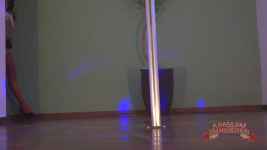 Pole dance com a Bianca Naldy, gostosa sensualizando