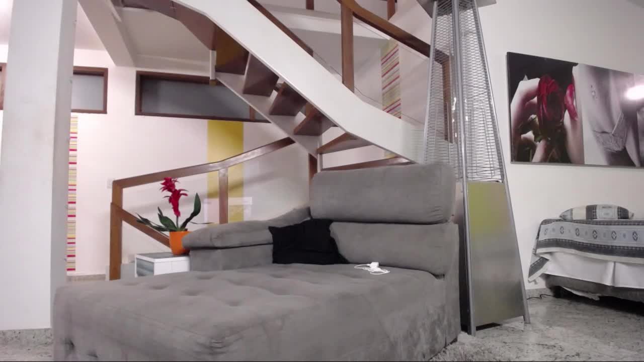 Alessandra Smirh adora se exibir nos chats de sexo