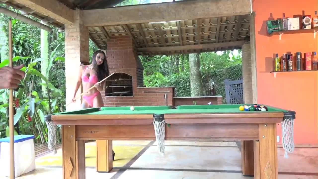 Veja tudo o que rolou no strip sinuca da Casa com Carol Fênix