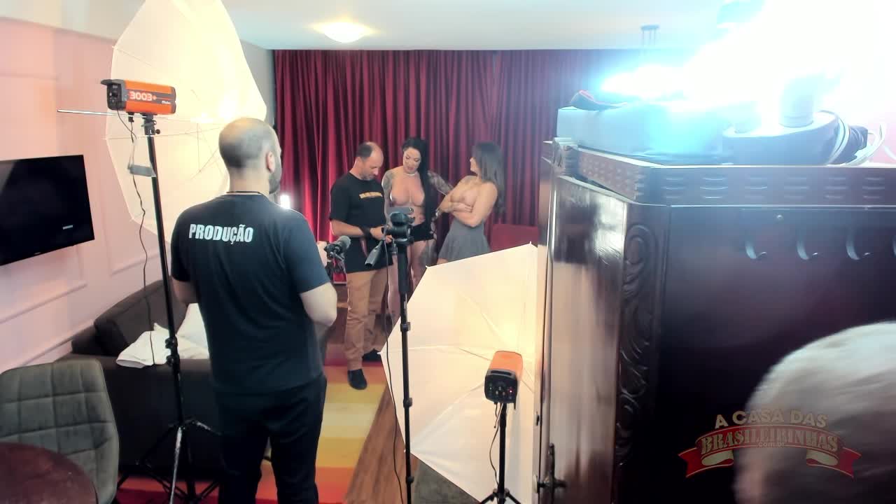 Jully Souza e Elisa Sanches arrasam em ensaio fotográfico sensual