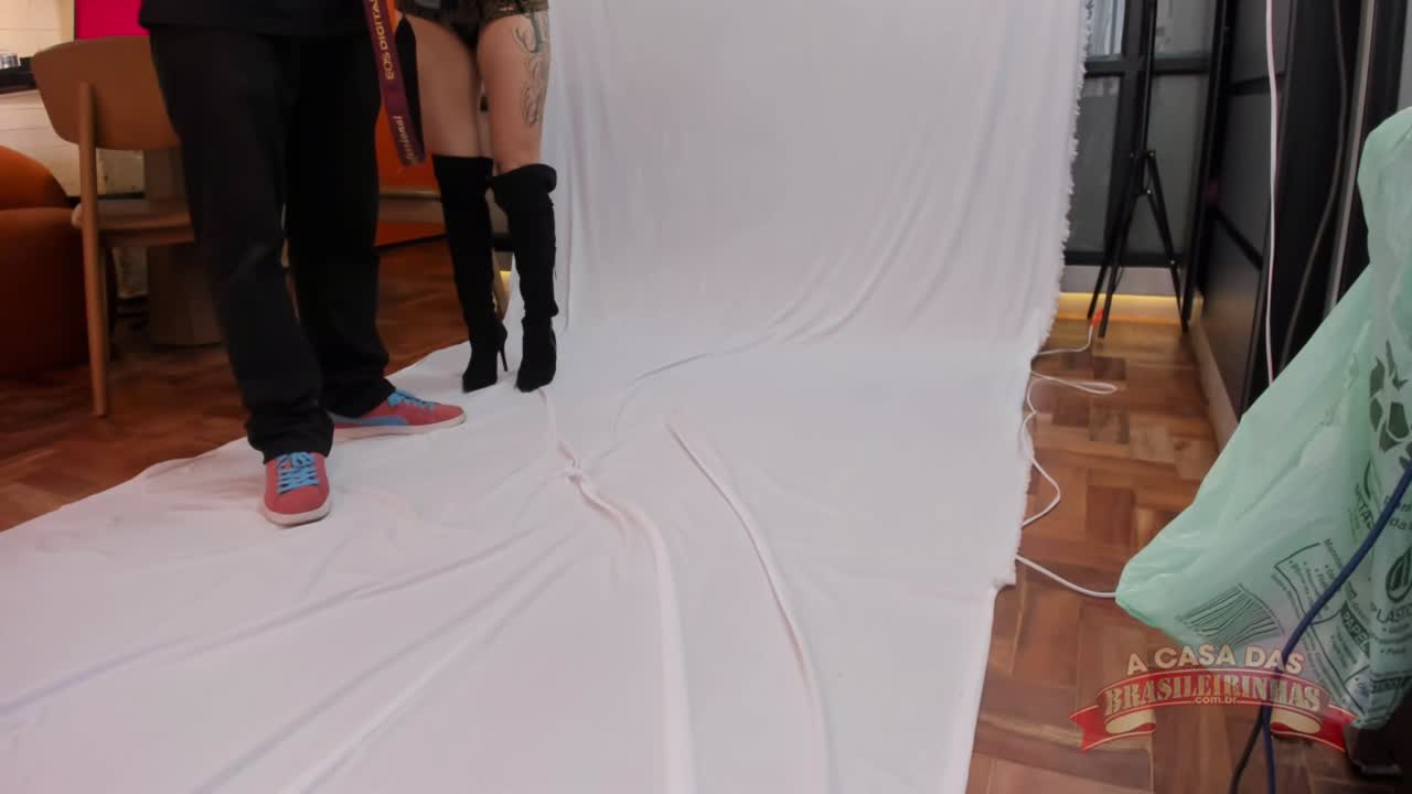 Patrícia Ferraz deixa tudo à mostra em ensaio exclusivo da Casa das Brasileirinhas