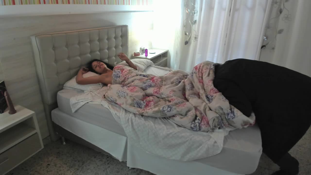 Vinny Burgos acordou Shay do jeito que toda mulher gostaria de ser acordada