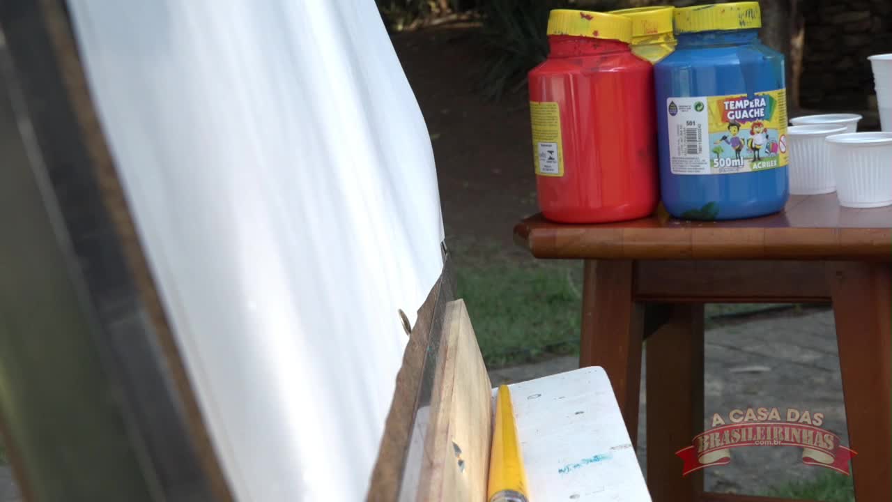 A novinha carolina carioca pintando putaria na tela