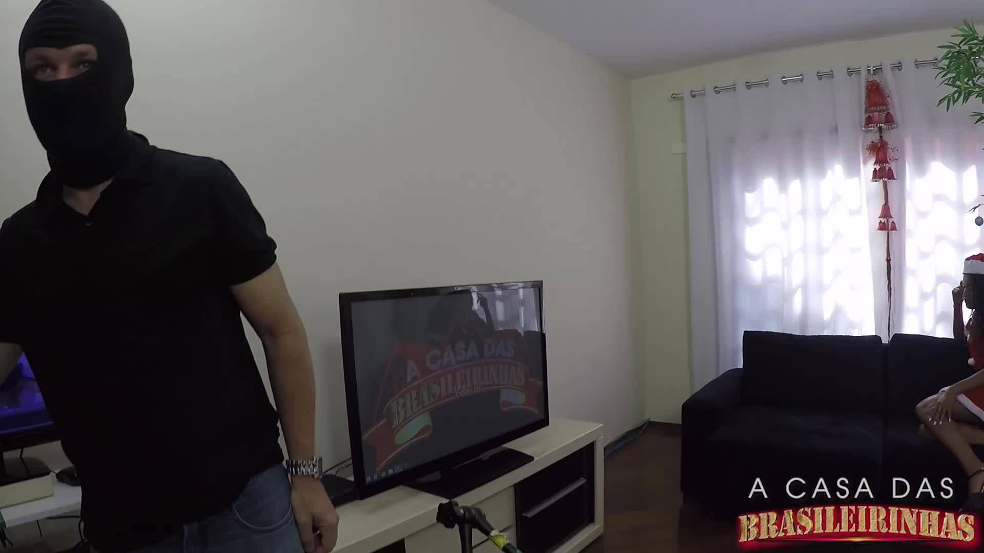 Deborah Blu ganha uma rola de presente de natal em vídeo pornô