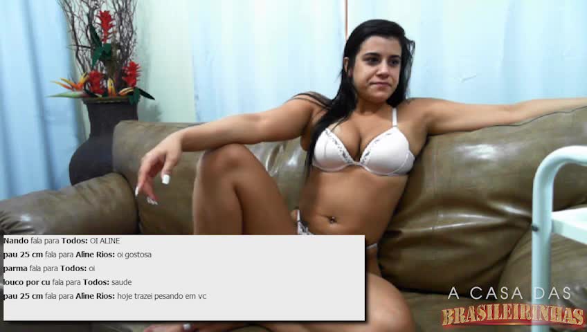 Aline Rios piscou o rabinho e fez xixi  no chat de sexo!