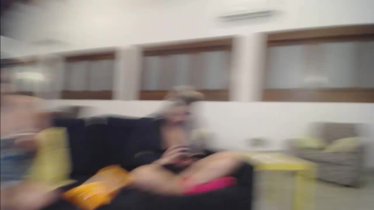 Mary Luthay e Bruna Lambertini exibem bucetinhas em chat pornô 