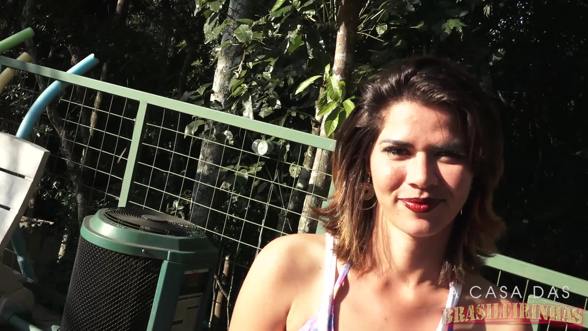 Desfile de lingerie com Cris Castelary e Emanuela Martins