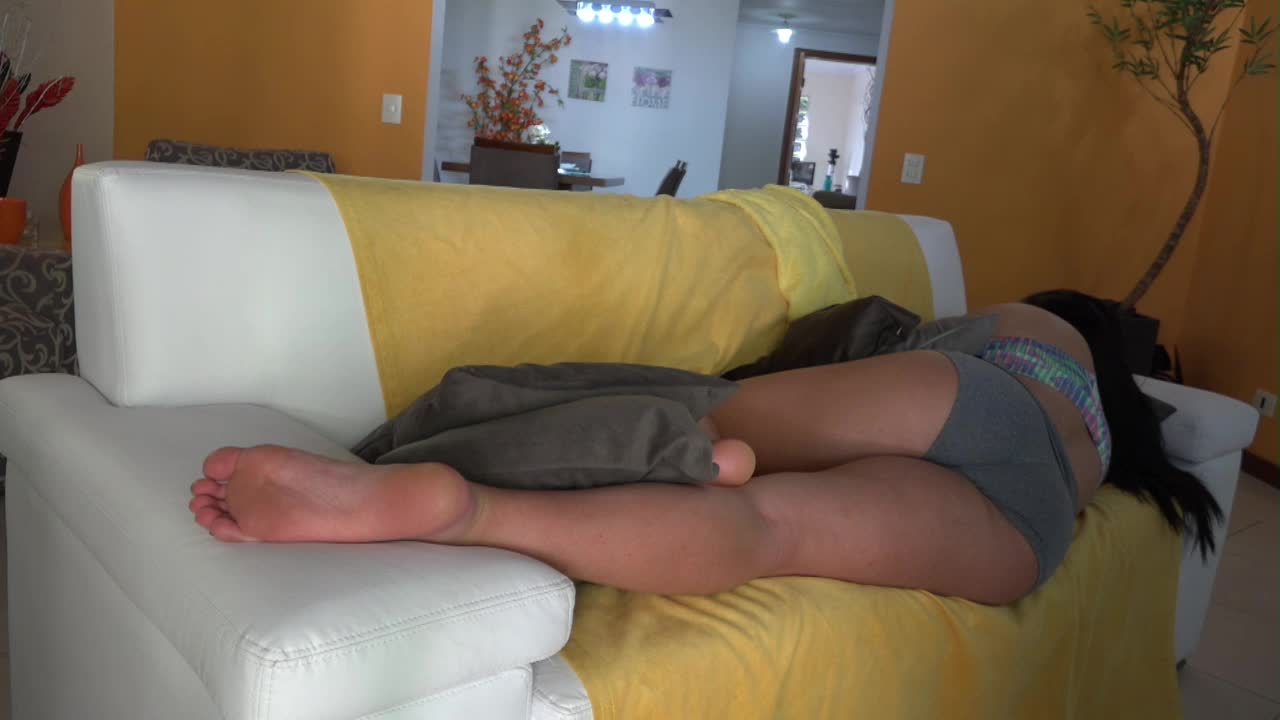 Bruninha Fitness se masturbou bem safada AO VIVO