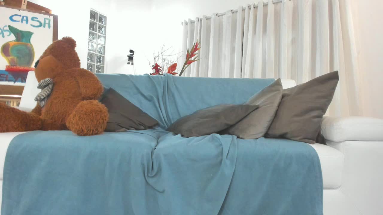 Hora do chat de sexo com Evelyn Buarque na Casa das Brasileirinhas
