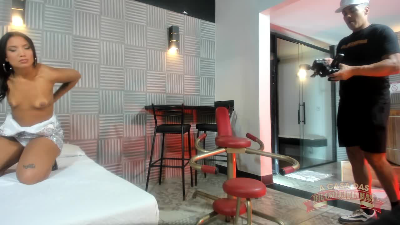 Marcella Schultz faz sua sessão de fotos exclusiva para assinantes.